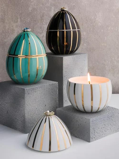 LADENAC: Scented candle in an egg-shaped form